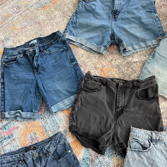 women Stylish Denim Shorts Collection sz 8-10 - Picture 4 of 5